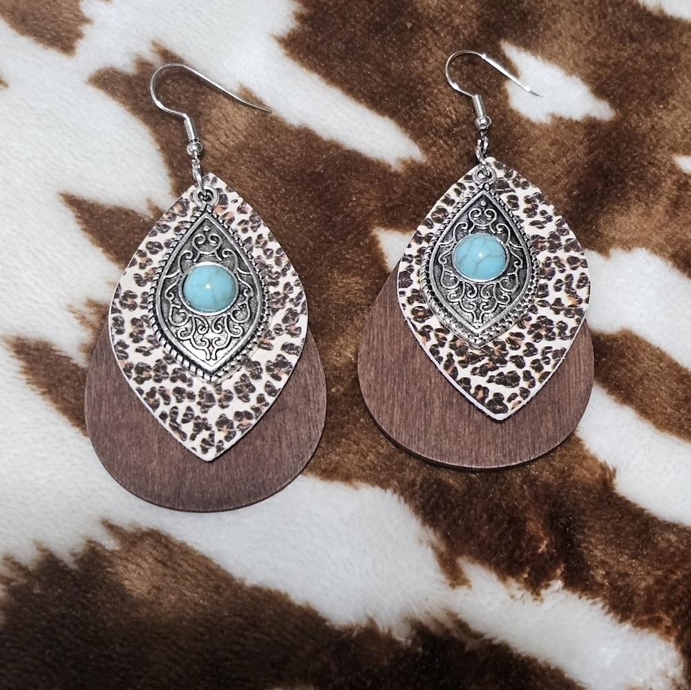 Bohemian Western Style Dangle Earrings- NWT